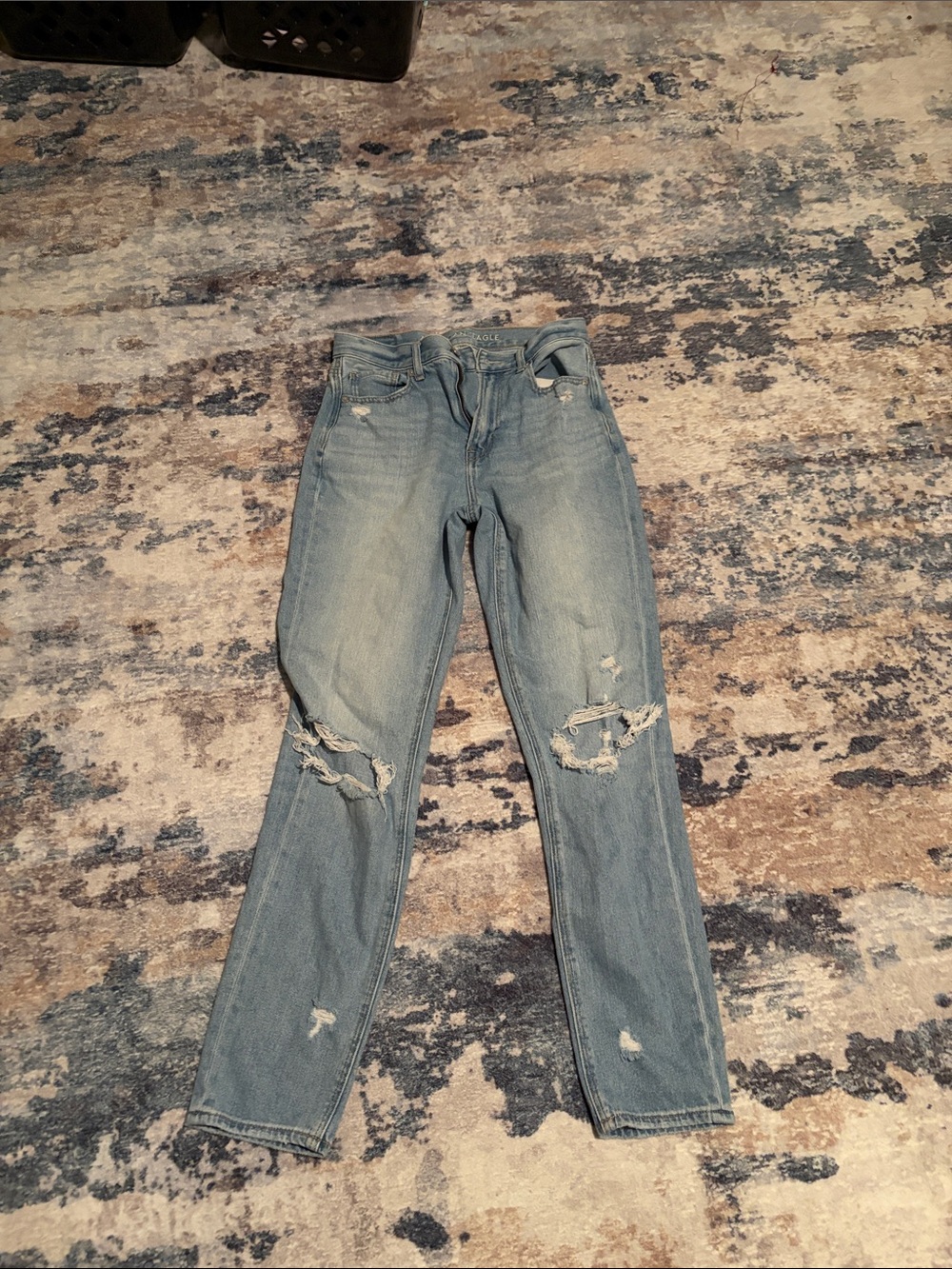 American Eagle Outfitters Light Blue Ripped Mom Jeans
